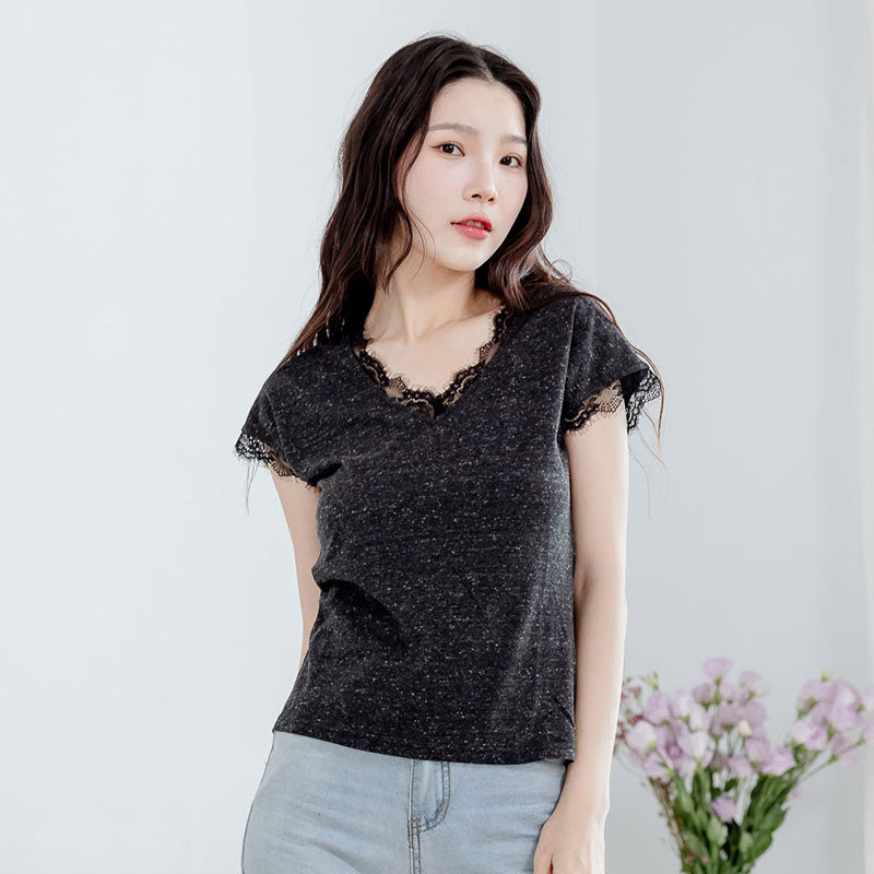 🆕新品上架【梨花瑪雅】💖實拍選品絕美法式蕾絲花邊V領T恤(兩色)