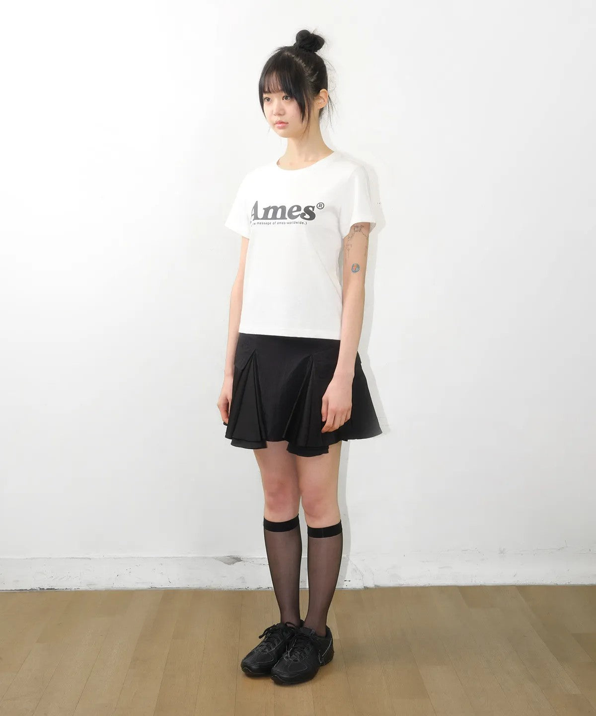 💜新品上架【梨花娘】韓系極簡字母Logo修身短T|Ames顯瘦氣質百搭上衣、情侶穿搭(S~L)10色