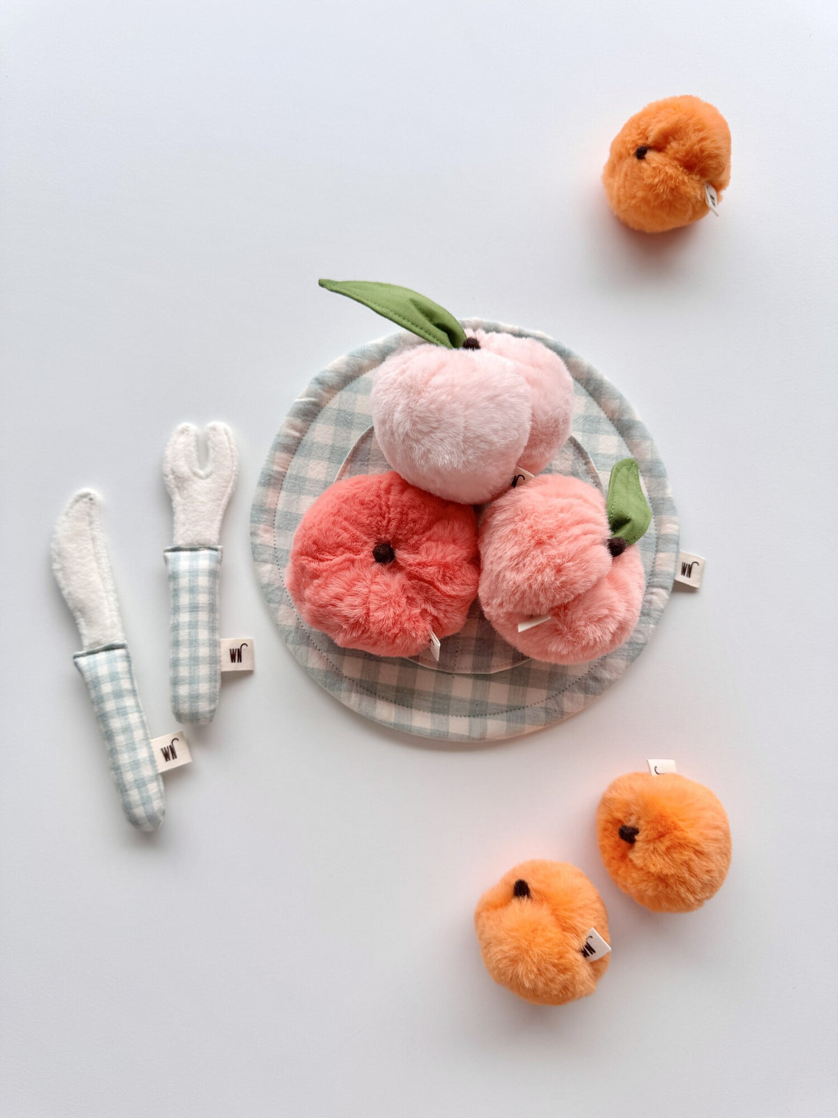 🆕新品上架【梨花娘】🌾韓國高端品牌 WETNOSE 韓系草綠格紋慢食嗅覺墊・微醺貓薄荷刀叉玩具三件組(手工製作,等待期約10~15天)