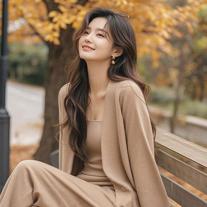 🆕新品上架💖【梨花瑪雅】🍂秋款高級感氣質杏色吊帶罩衫寬褲針織三件式套裝