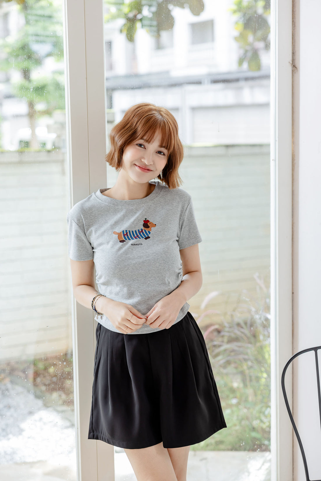 🆕新品上架【梨花瑪雅】💖實拍選品臘腸狗圖案側皺設計合身短袖T恤