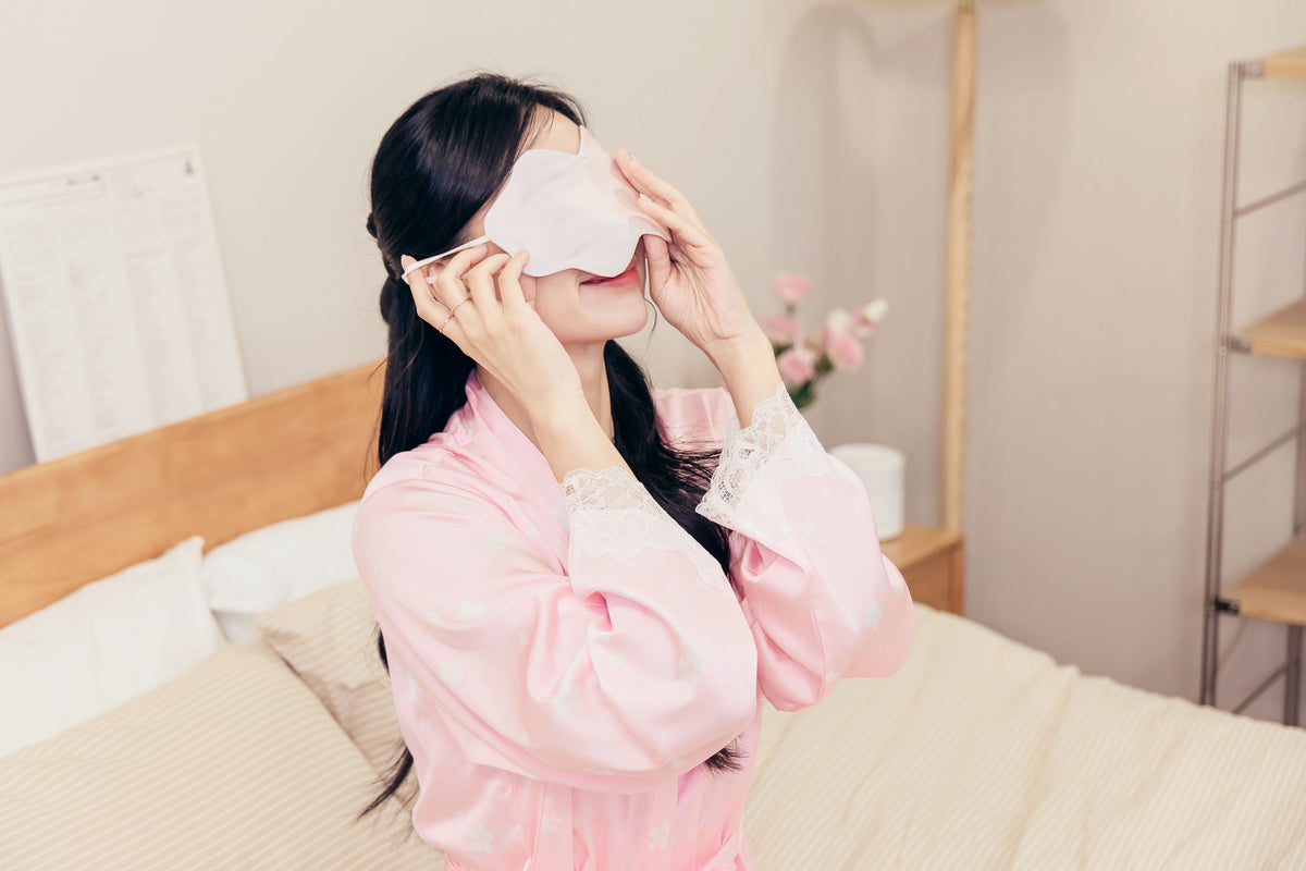 【梨花瑪雅】新品上架🤞選品夏季涼感薄款真絲雲朵睡眠遮光透氣眼罩(三色)