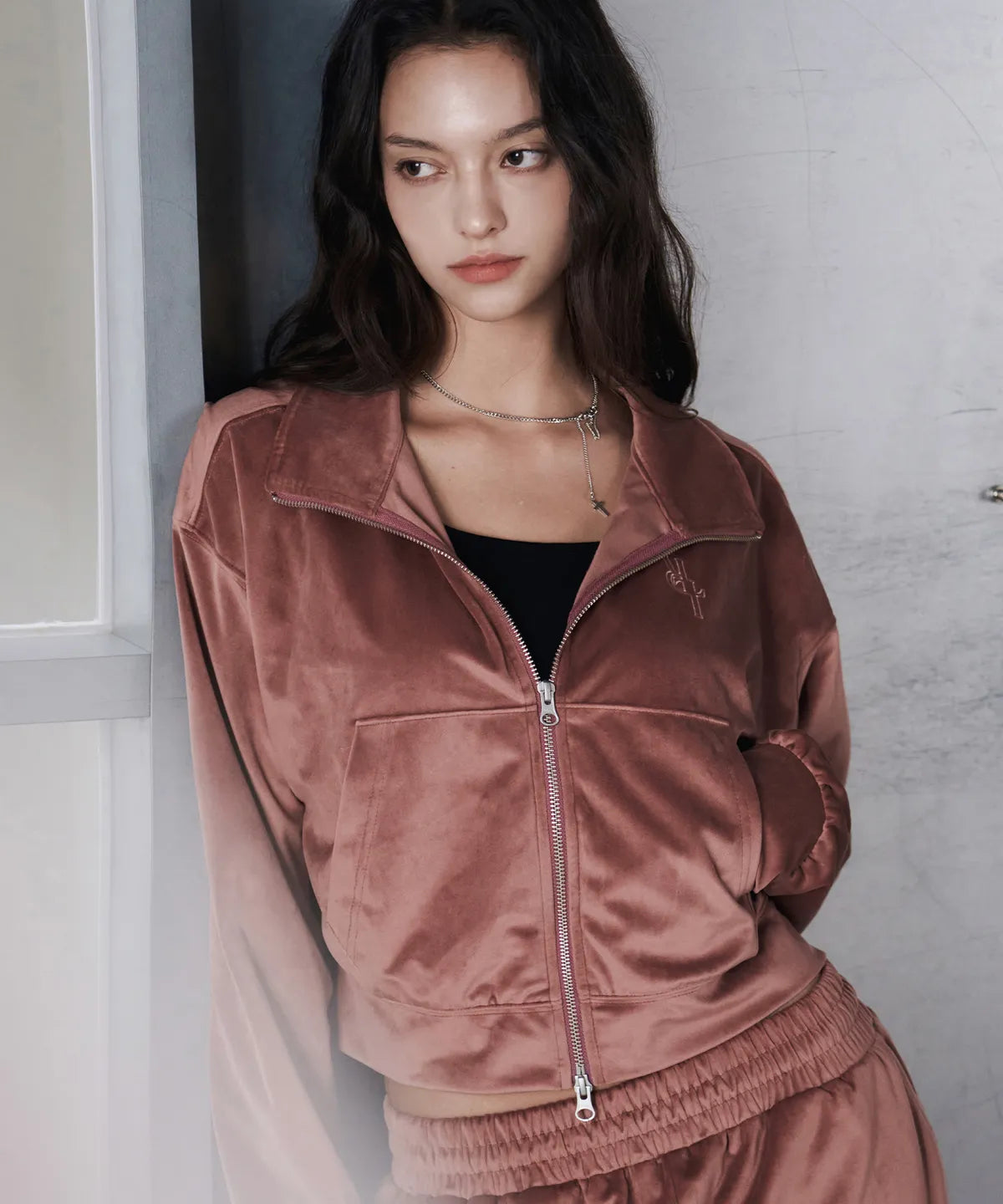 🔥新品上架【梨花娘】🫧韓國品牌熱賣款LEATHERY乾燥玫瑰粉質感光澤細絨運動休閒套裝