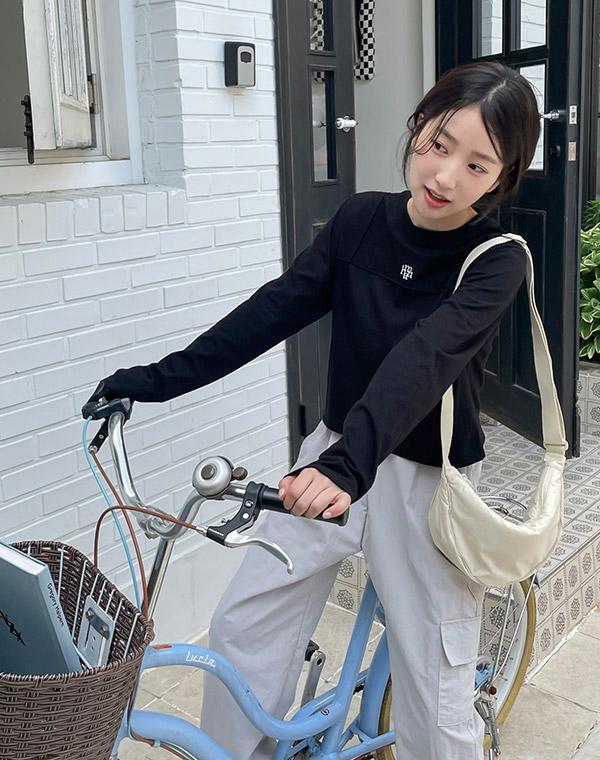 💕韓國暢銷品牌MUAHMUAH 精緻logo立體線條設計薄長袖T恤(3色)
