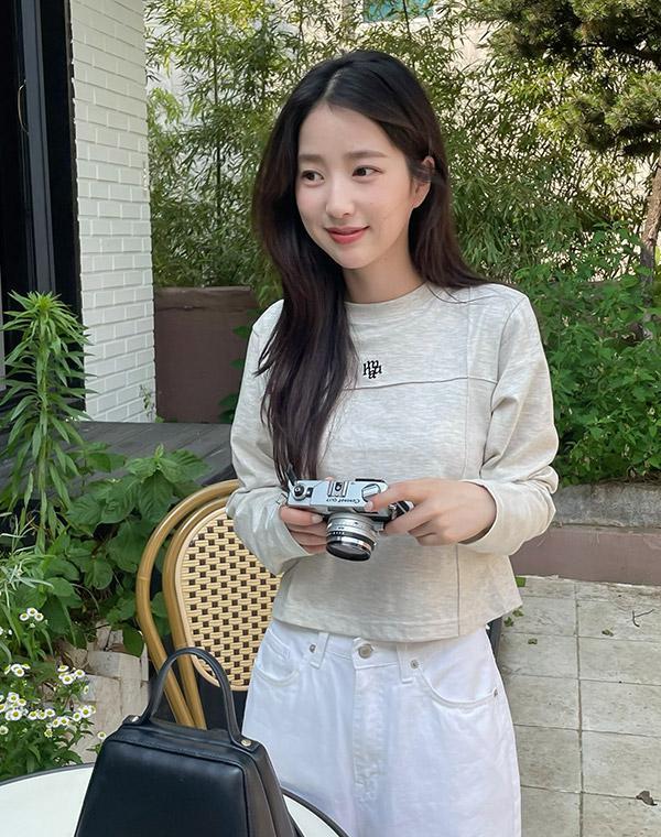 💕韓國暢銷品牌MUAHMUAH 精緻logo立體線條設計薄長袖T恤(3色)