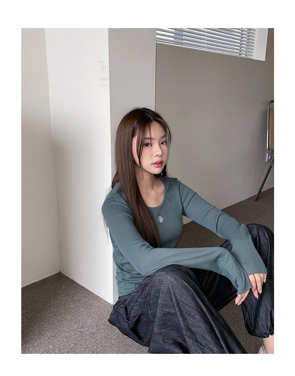 韓國暢銷品牌MUAHMUAH  刺繡logoU領合身經典百搭長袖T恤 (5色)