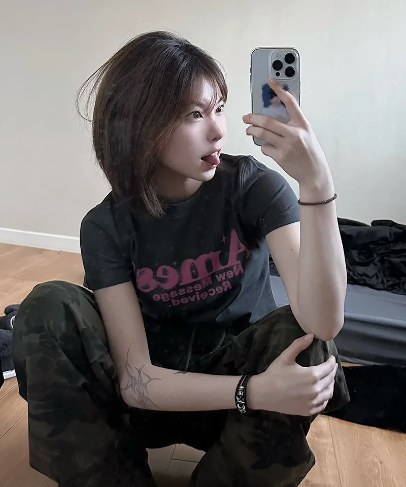 💖韓國暢銷品牌AMES-WORLDWIDE🆕新品上架 美式復古修身圓弧下擺短版 T-shirt(5色)